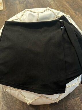 Black High-Waist Mini Skirt Skort with Side Zip and Metal Clasp Detail